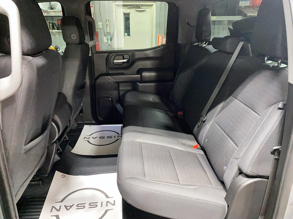 2023 Chevrolet Silverado 1500 in Jonquière, Quebec - 8 - w1024h768px