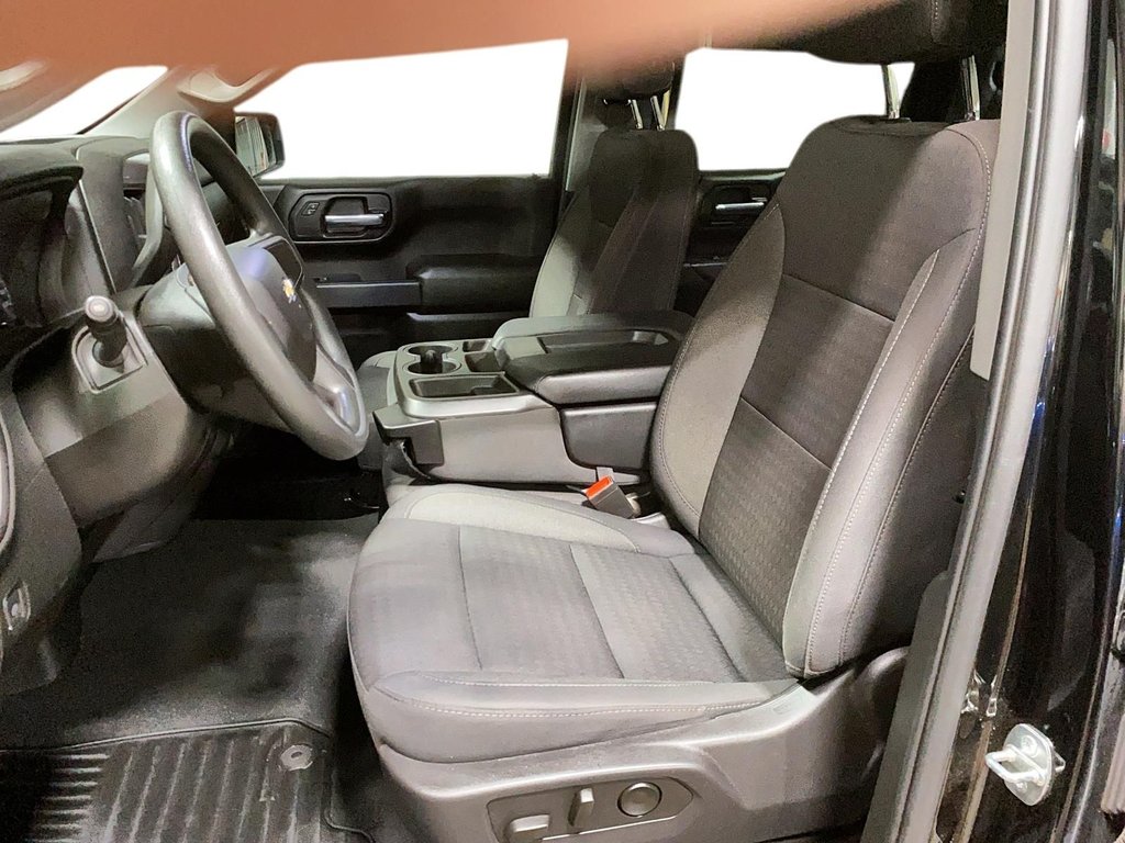 Chevrolet Silverado 1500  2023 à Jonquière, Québec - 10 - w1024h768px