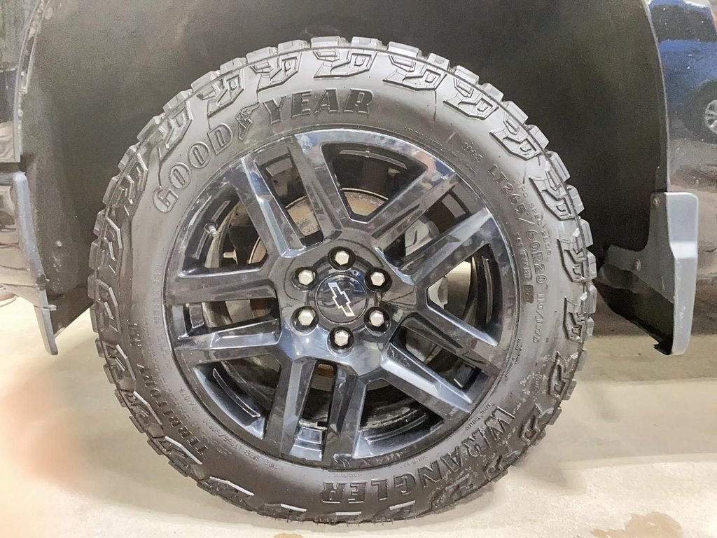 Chevrolet Silverado 1500  2023 à Jonquière, Québec - 6 - w1024h768px