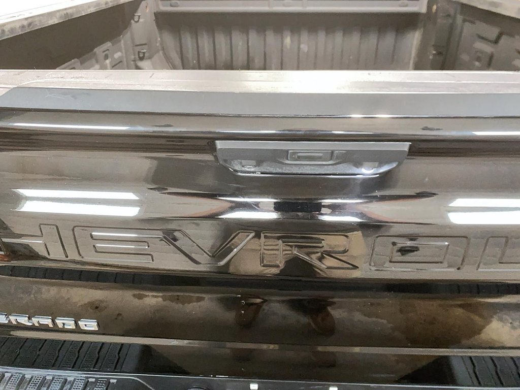Chevrolet Silverado 1500  2023 à Jonquière, Québec - 4 - w1024h768px
