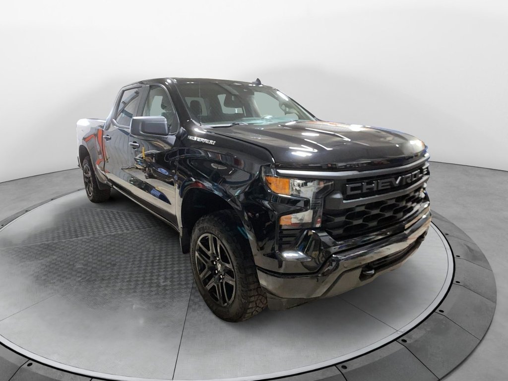 Chevrolet Silverado 1500  2023 à Jonquière, Québec - 2 - w1024h768px