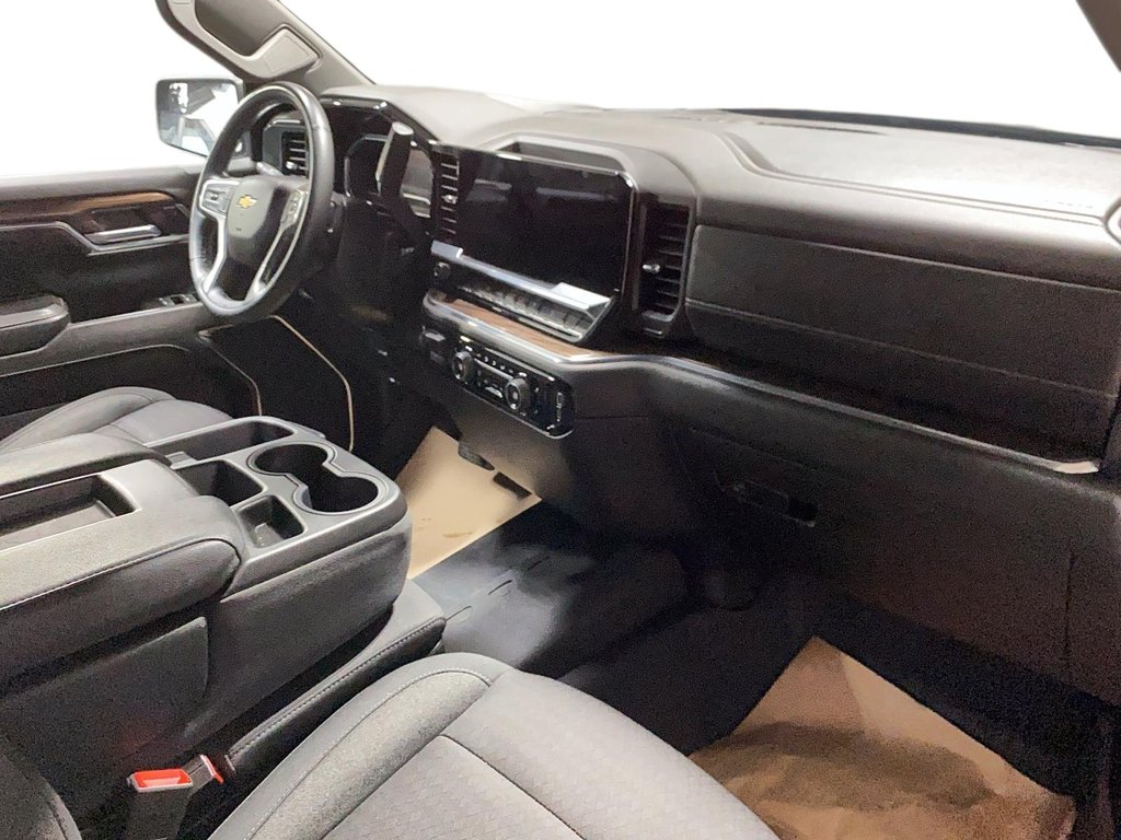 2024 Chevrolet Silverado 1500 in Baie-Comeau, Quebec - 21 - w1024h768px