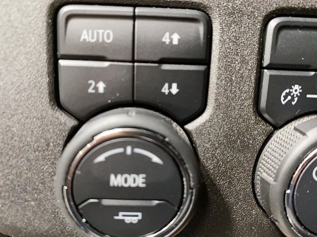 2024 Chevrolet Silverado 1500 in Baie-Comeau, Quebec - 20 - w1024h768px