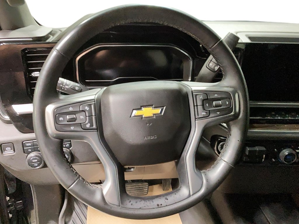 2024 Chevrolet Silverado 1500 in Baie-Comeau, Quebec - 12 - w1024h768px