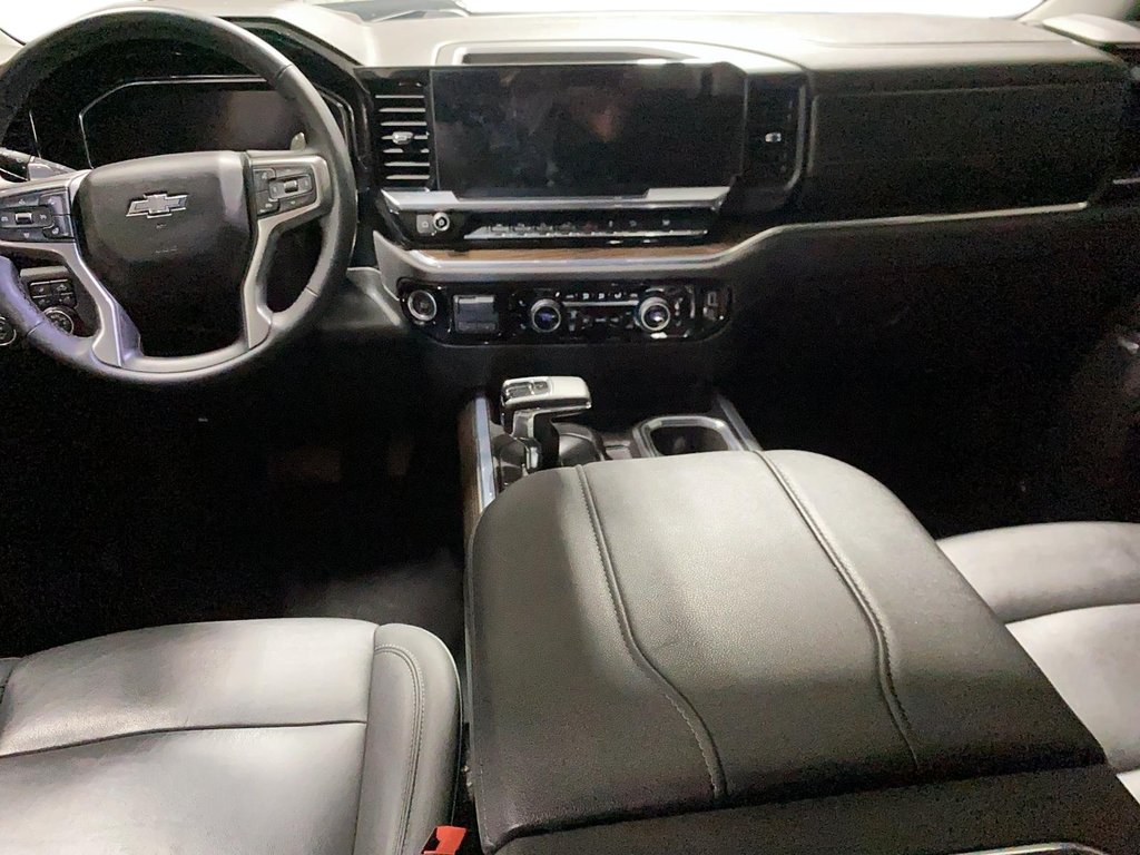 Chevrolet Silverado 1500  2024 à Sept-Îles, Québec - 10 - w1024h768px