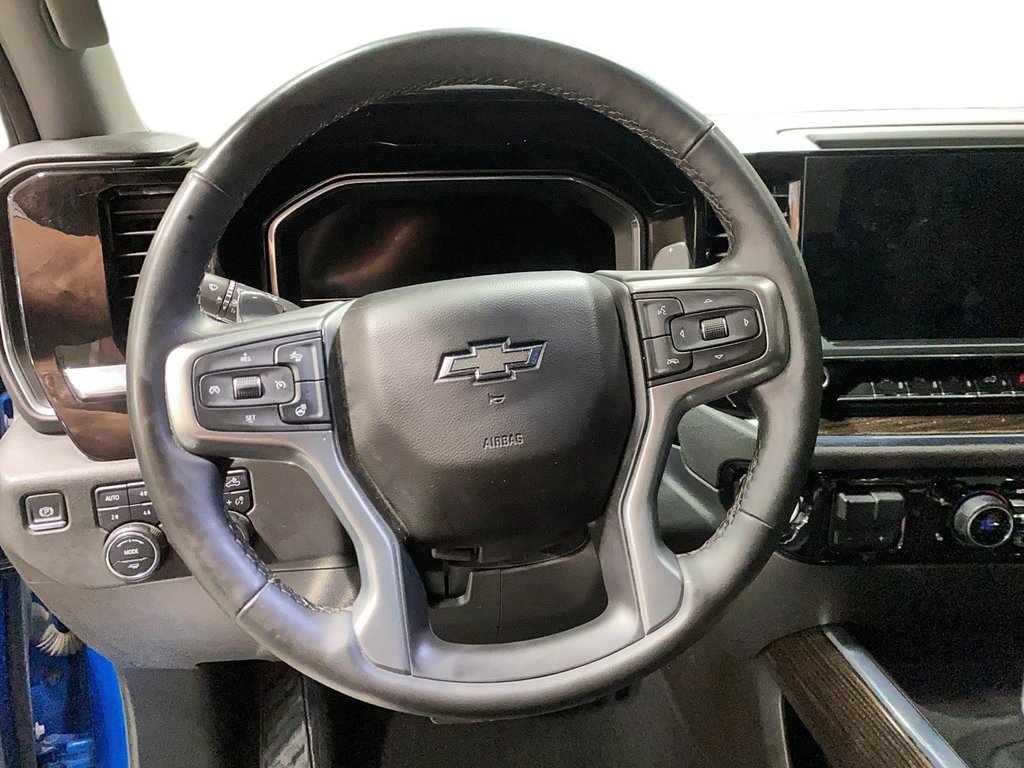 Chevrolet Silverado 1500  2024 à Sept-Îles, Québec - 9 - w1024h768px