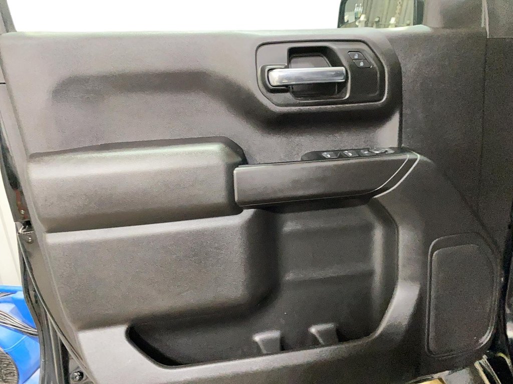 2024 Chevrolet Silverado 1500 Custom Trail Boss in Jonquière, Quebec - 9 - w1024h768px