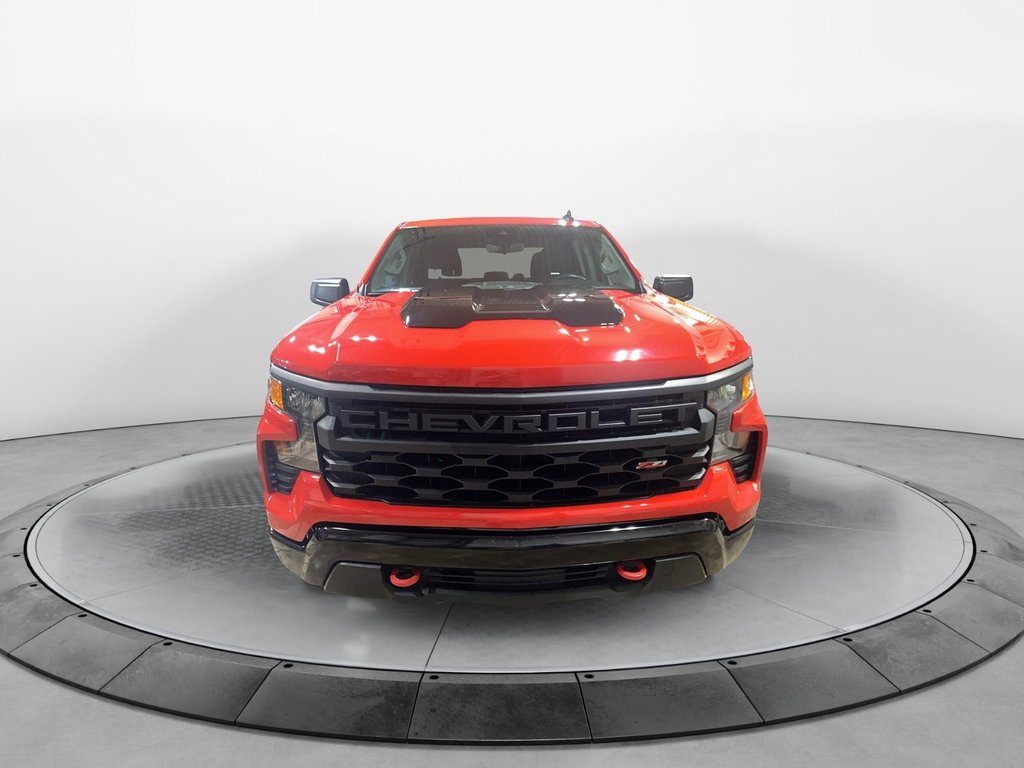 Chevrolet Silverado 1500  2024 à Baie-Comeau, Québec - 2 - w1024h768px