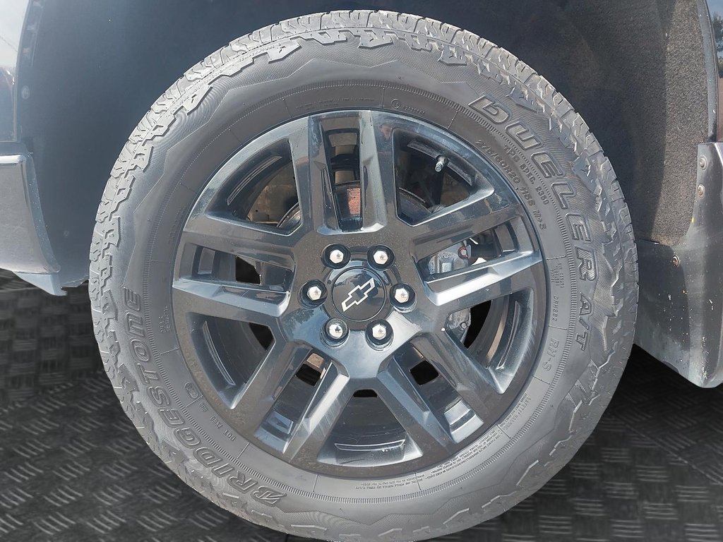 2024 Chevrolet Silverado 1500 in Baie-Comeau, Quebec - 7 - w1024h768px