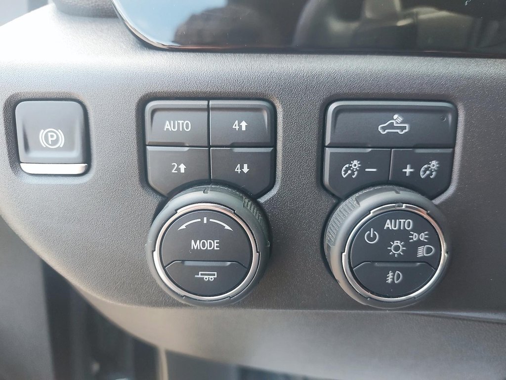 2024 Chevrolet Silverado 1500 in Baie-Comeau, Quebec - 16 - w1024h768px