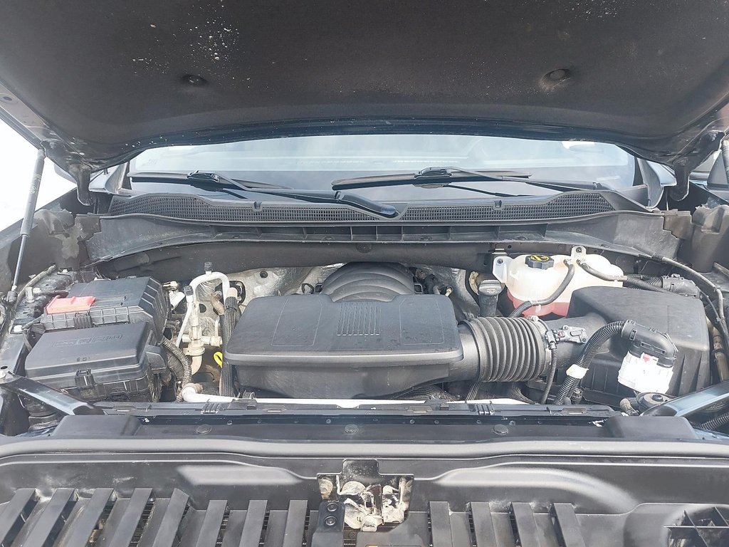 2024 Chevrolet Silverado 1500 in Baie-Comeau, Quebec - 8 - w1024h768px