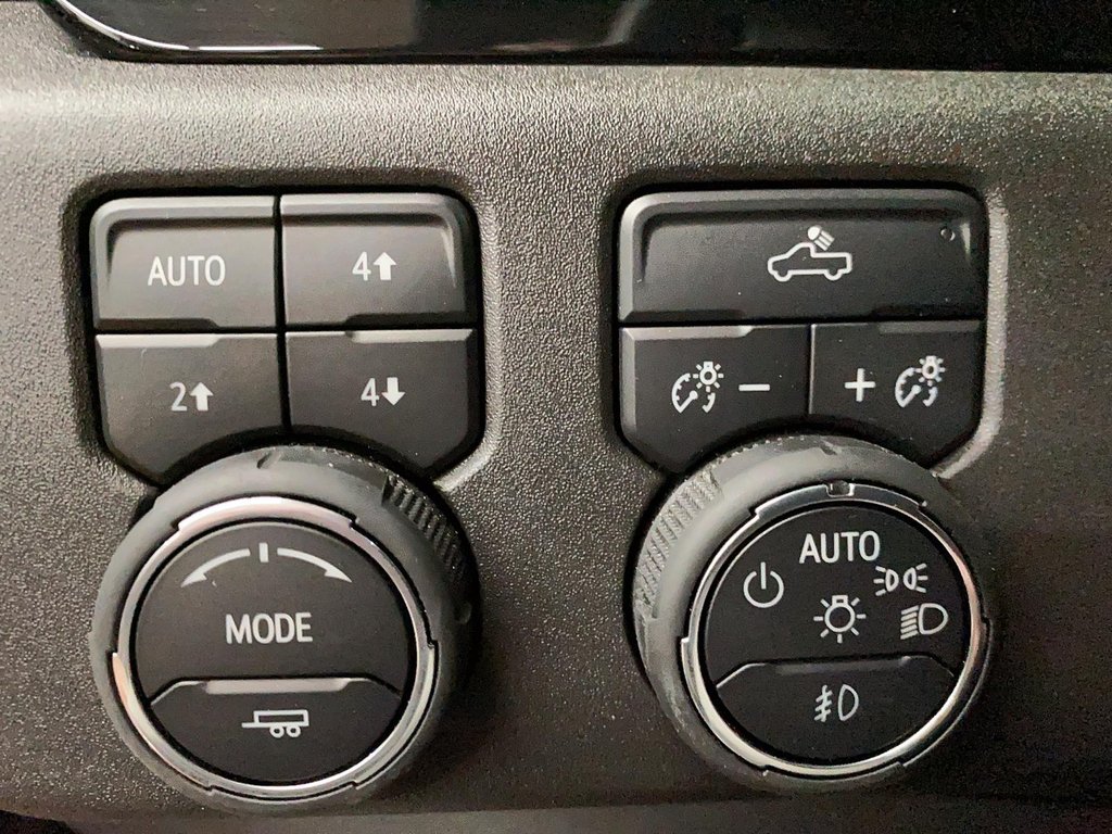 2025 Chevrolet Silverado 1500 in Sept-Îles, Quebec - 15 - w1024h768px