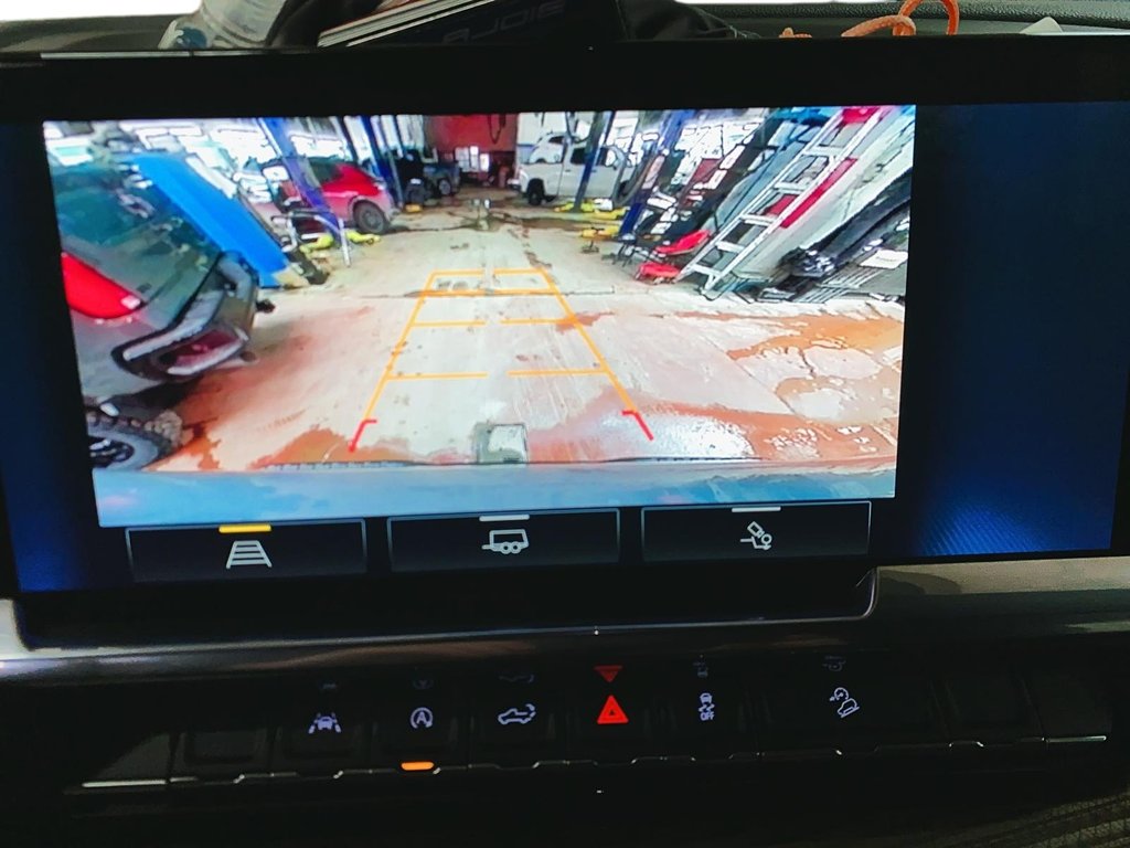 2025 Chevrolet Silverado 1500 in Sept-Îles, Quebec - 13 - w1024h768px