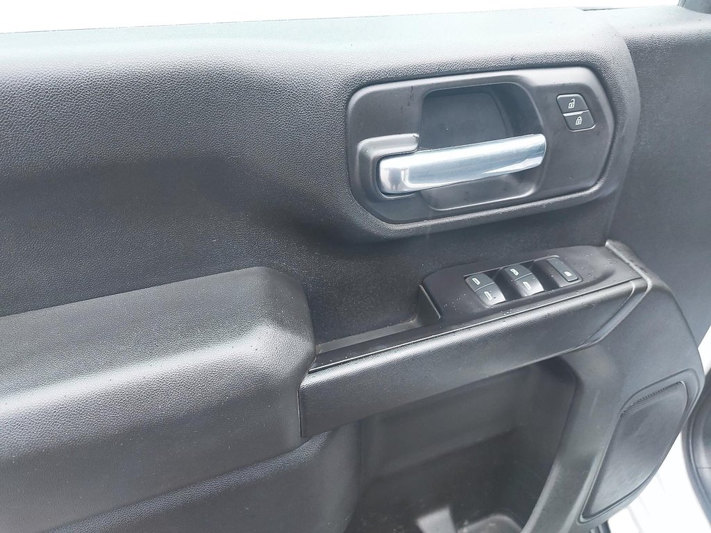 2020 Chevrolet Silverado 2500HD in Baie-Comeau, Quebec - 11 - w1024h768px