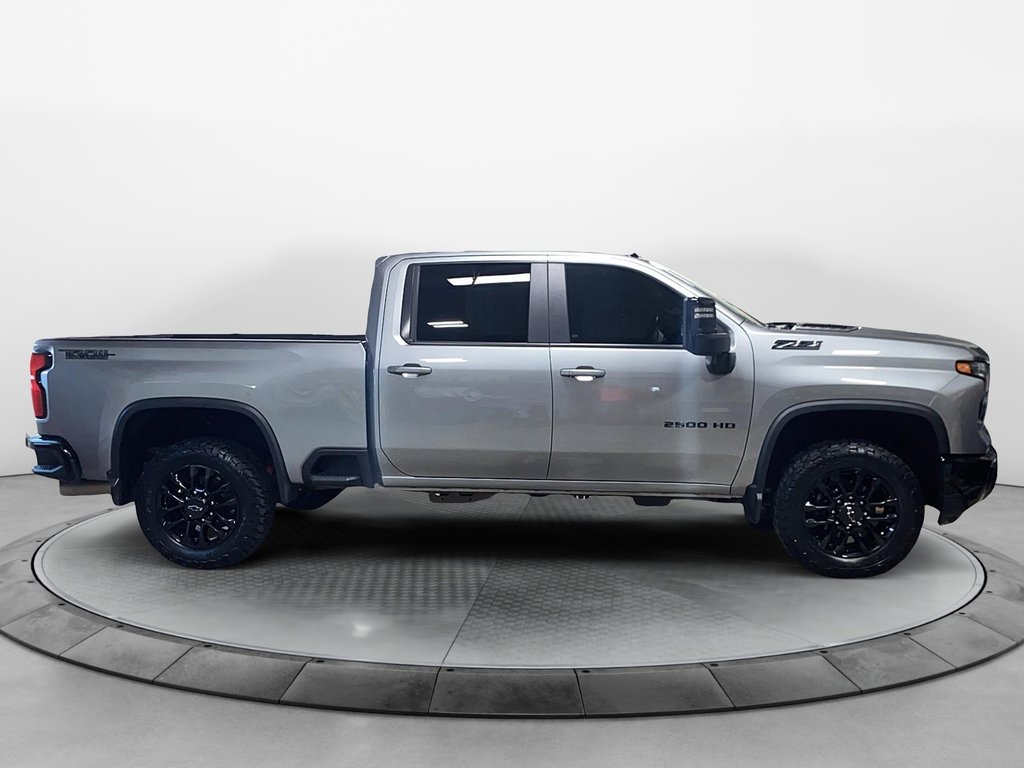 2025 Chevrolet Silverado 2500HD in Baie-Comeau, Quebec - 2 - w1024h768px