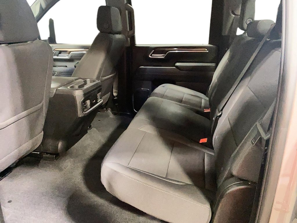 2025 Chevrolet Silverado 2500HD in Baie-Comeau, Quebec - 7 - w1024h768px