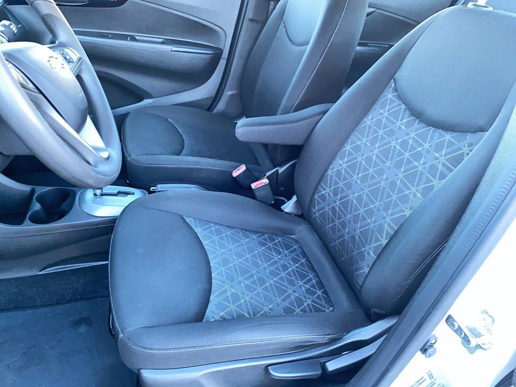 Chevrolet Spark LT 2019 à Chicoutimi, Québec - 12 - w1024h768px