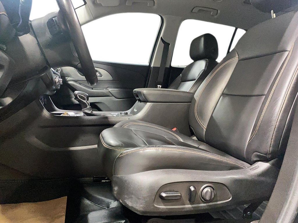 2021 Chevrolet Traverse RS in Chicoutimi, Quebec - 8 - w1024h768px