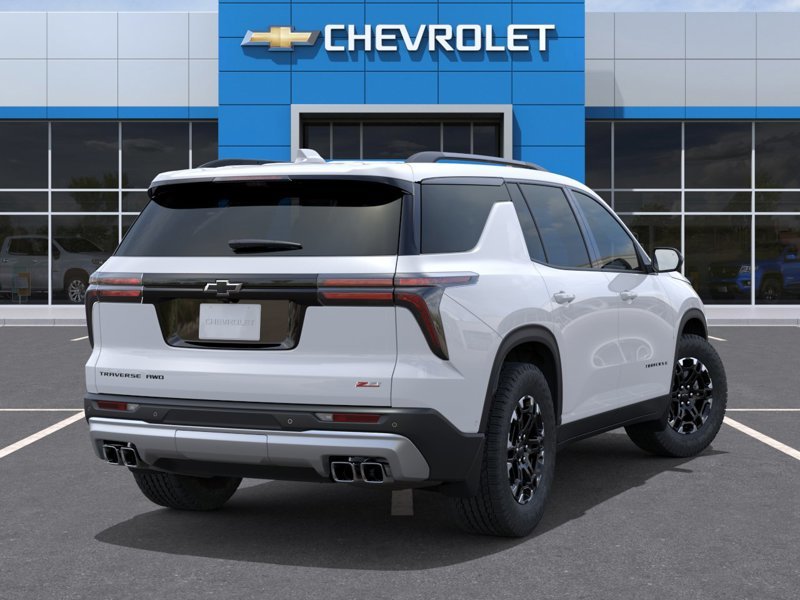 2027 Chevrolet Traverse in Jonquière, Quebec - 4 - w1024h768px