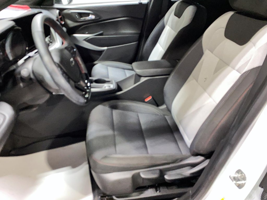2025 Chevrolet Trax in Sept-Îles, Quebec - 11 - w1024h768px