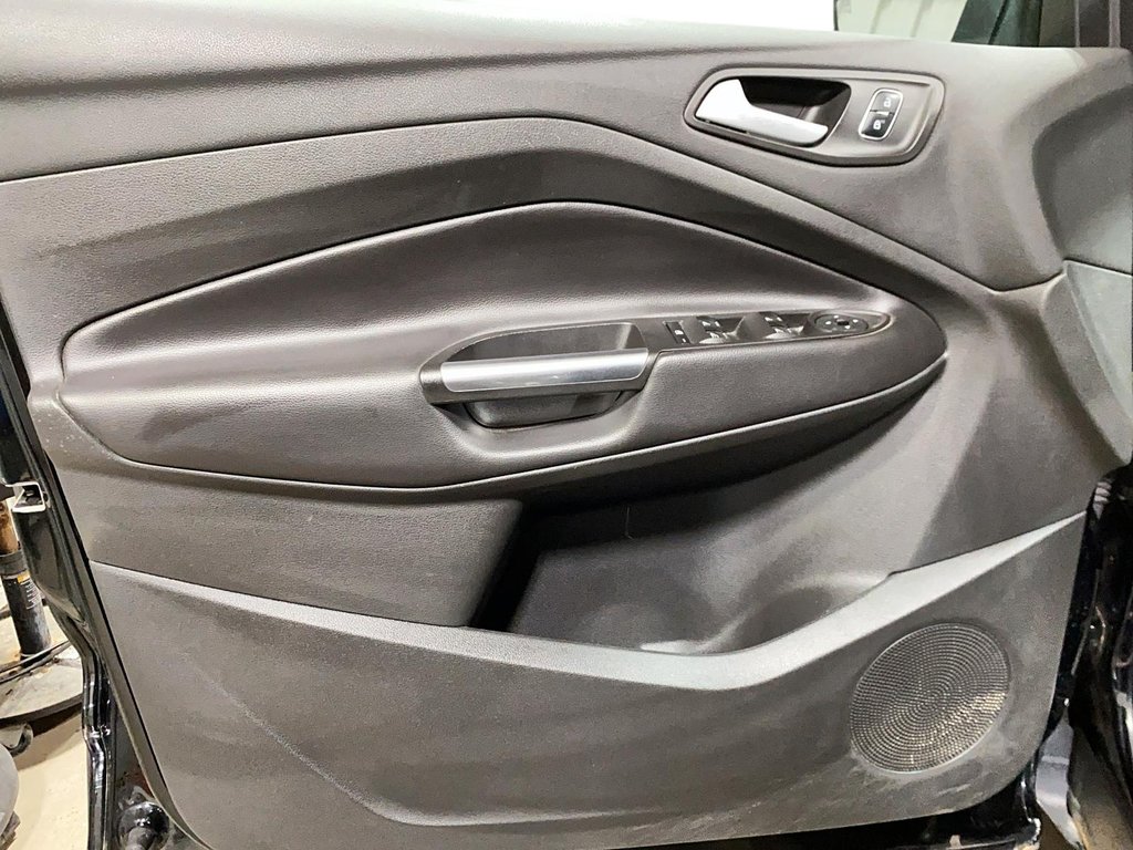 Ford Escape  2017 à Sept-Îles, Québec - 9 - w1024h768px
