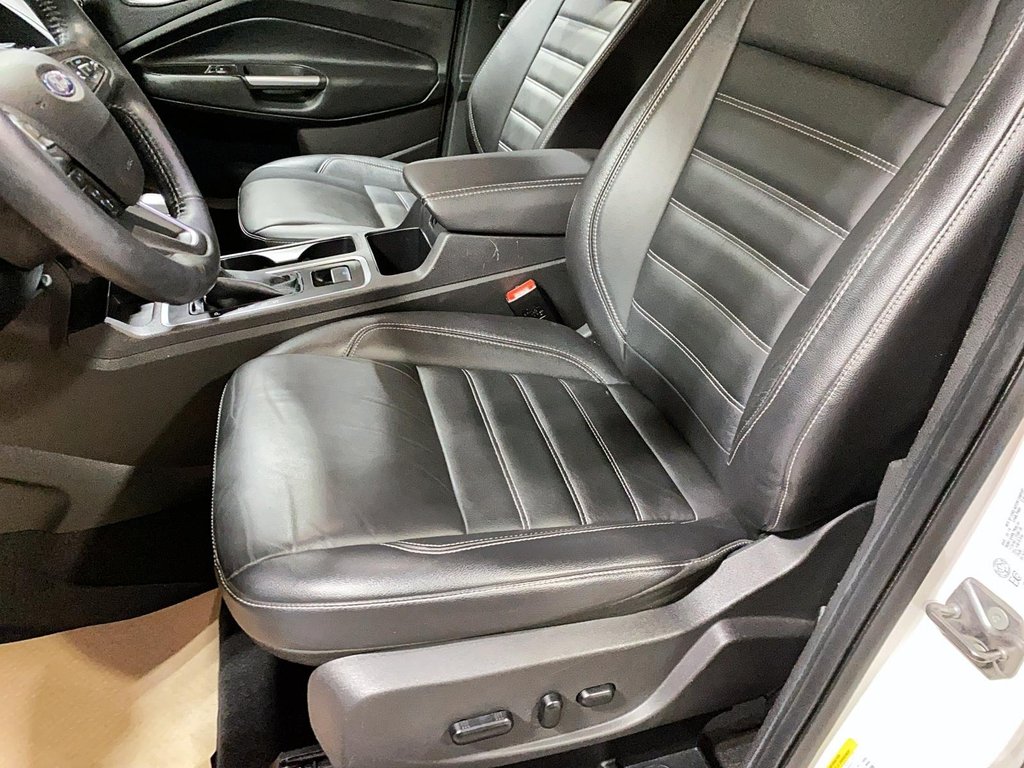2019 Ford Escape in Sept-Îles, Quebec - 11 - w1024h768px