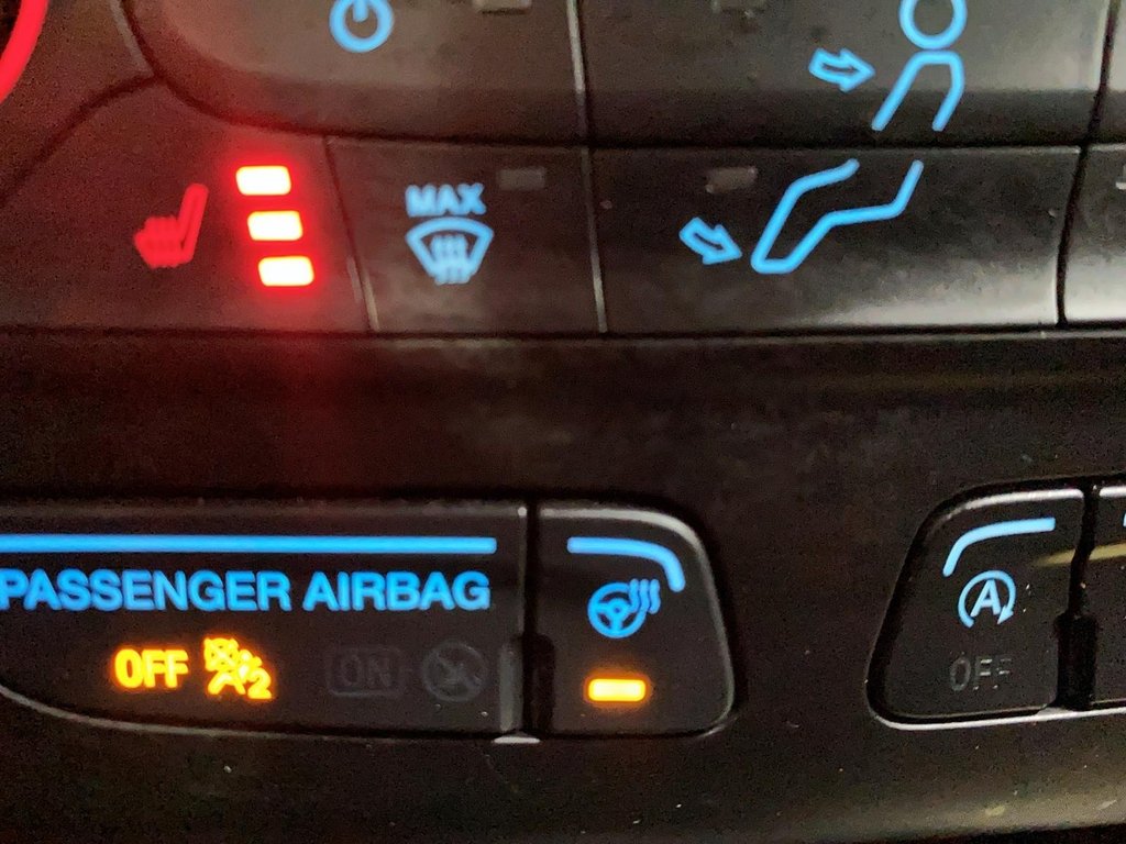 2019 Ford Escape in Sept-Îles, Quebec - 18 - w1024h768px