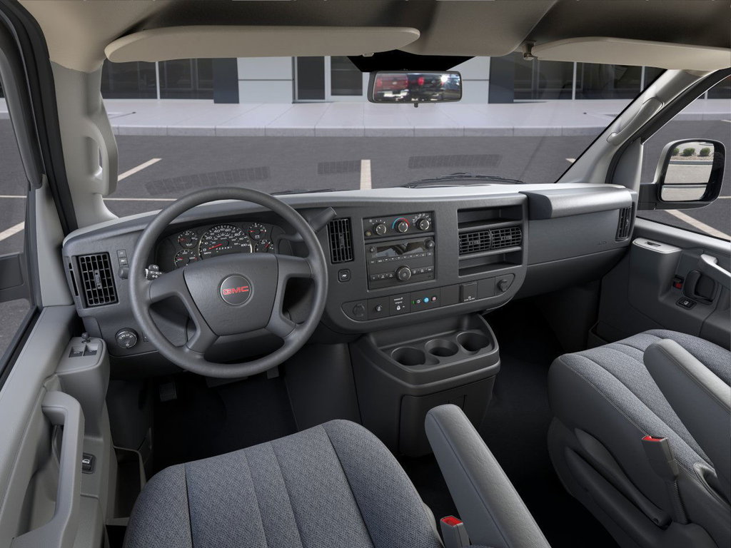 2025 GMC Savana Cargo 2500 in Jonquière, Quebec - 5 - w1024h768px