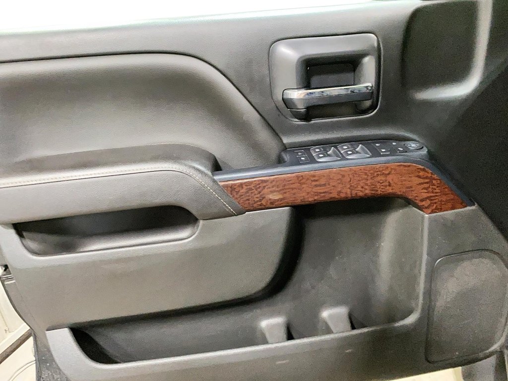 2017 GMC Sierra 1500 in Baie-Comeau, Quebec - 11 - w1024h768px