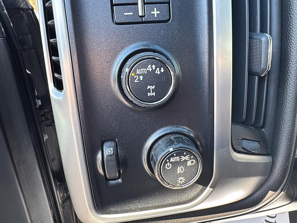 2018 GMC Sierra 1500 SLE in Chicoutimi, Quebec - 14 - w1024h768px