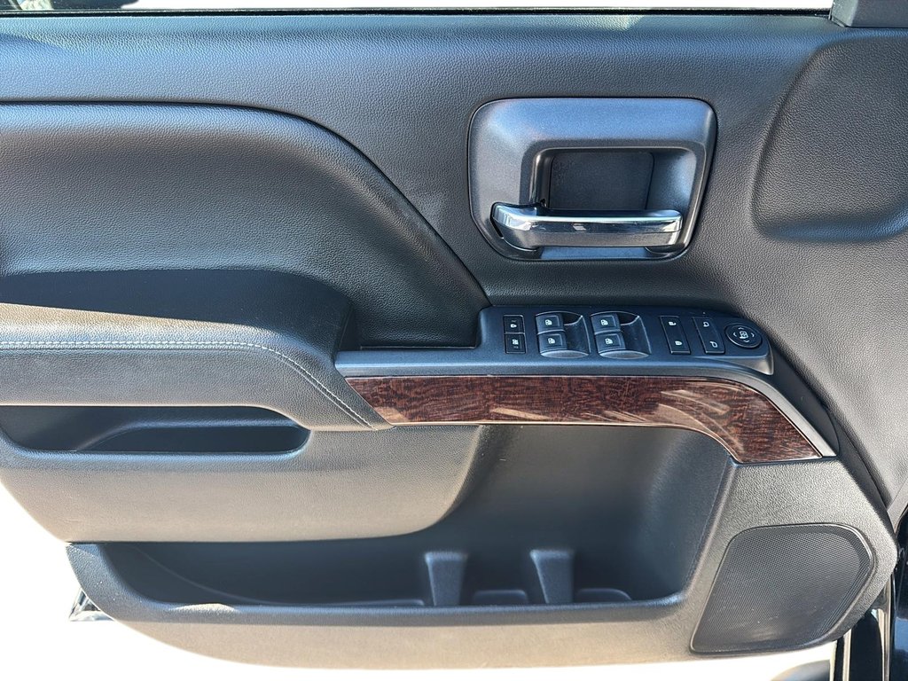 2018 GMC Sierra 1500 SLE in Chicoutimi, Quebec - 10 - w1024h768px