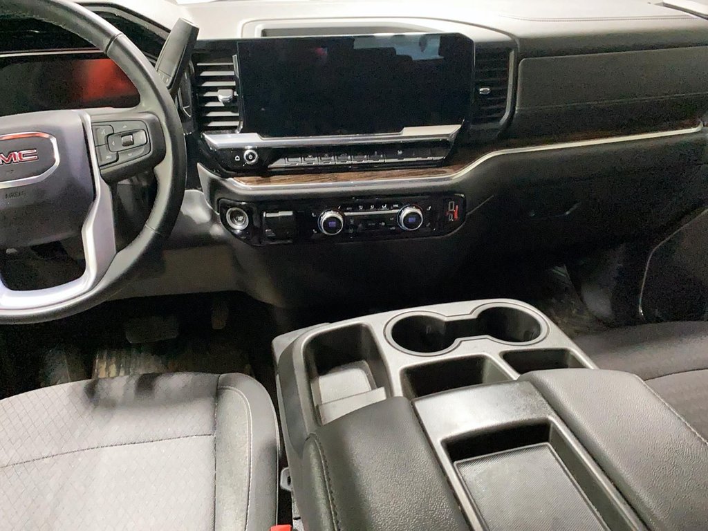 GMC Sierra 1500 SLE 2023 à Chicoutimi, Québec - 6 - w1024h768px