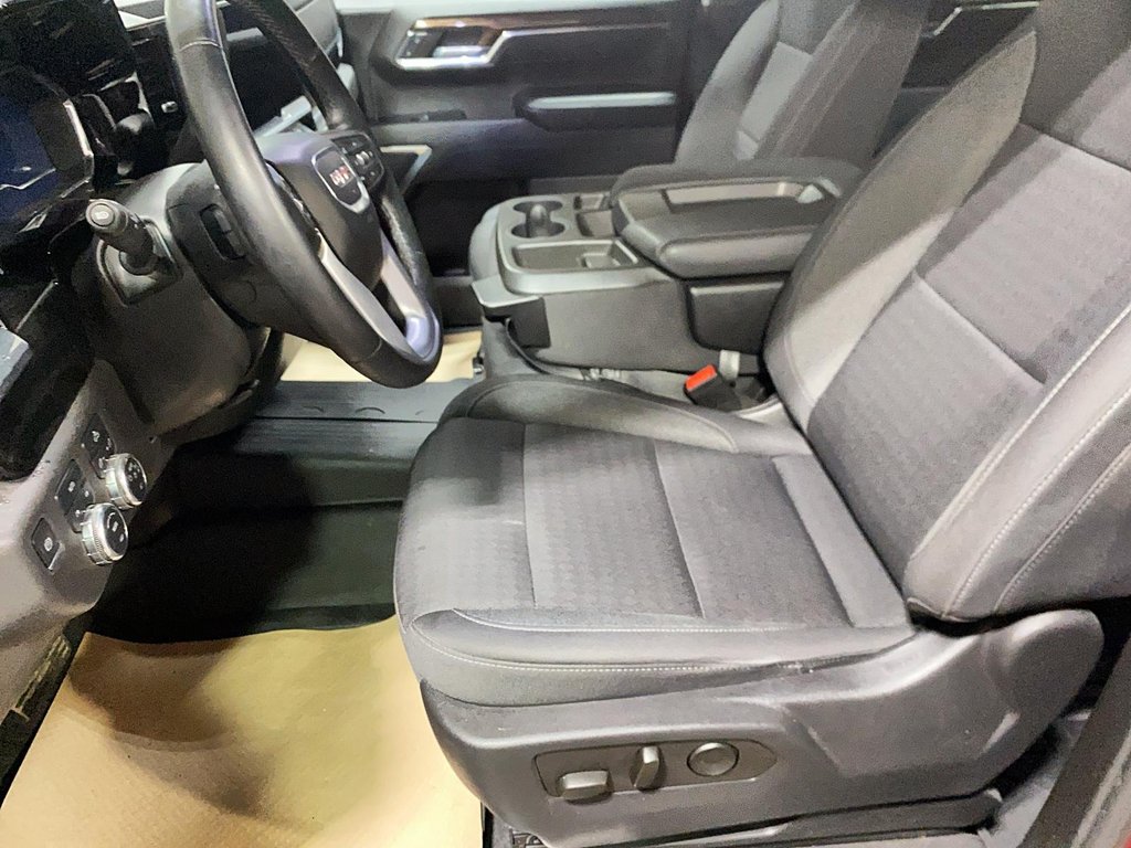 2023 GMC Sierra 1500 Elevation in Chicoutimi, Quebec - 8 - w1024h768px