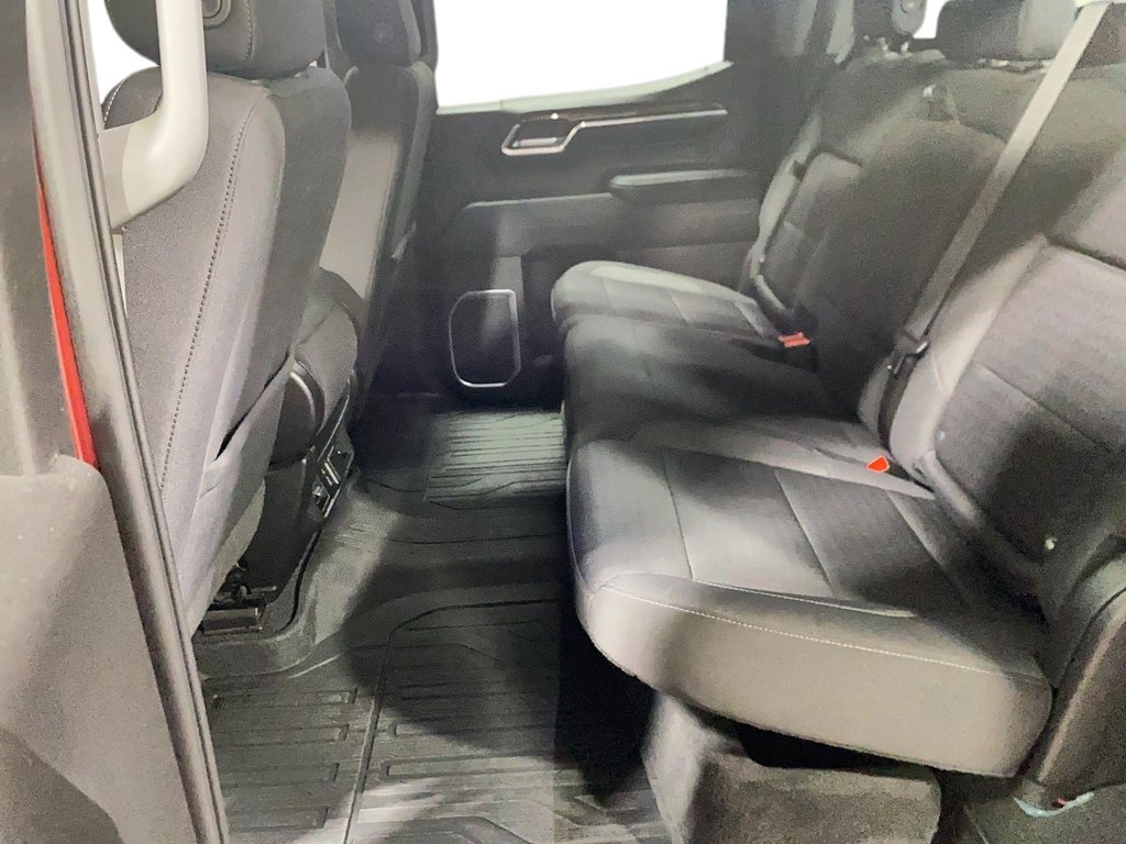 2023 GMC Sierra 1500 Elevation in Chicoutimi, Quebec - 11 - w1024h768px