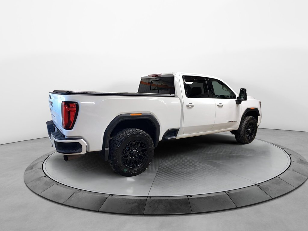 2022 GMC Sierra 2500HD AT4 in Chicoutimi, Quebec - 3 - w1024h768px