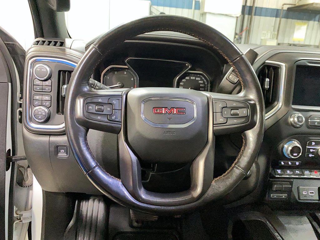 2022 GMC Sierra 2500HD AT4 in Chicoutimi, Quebec - 11 - w1024h768px