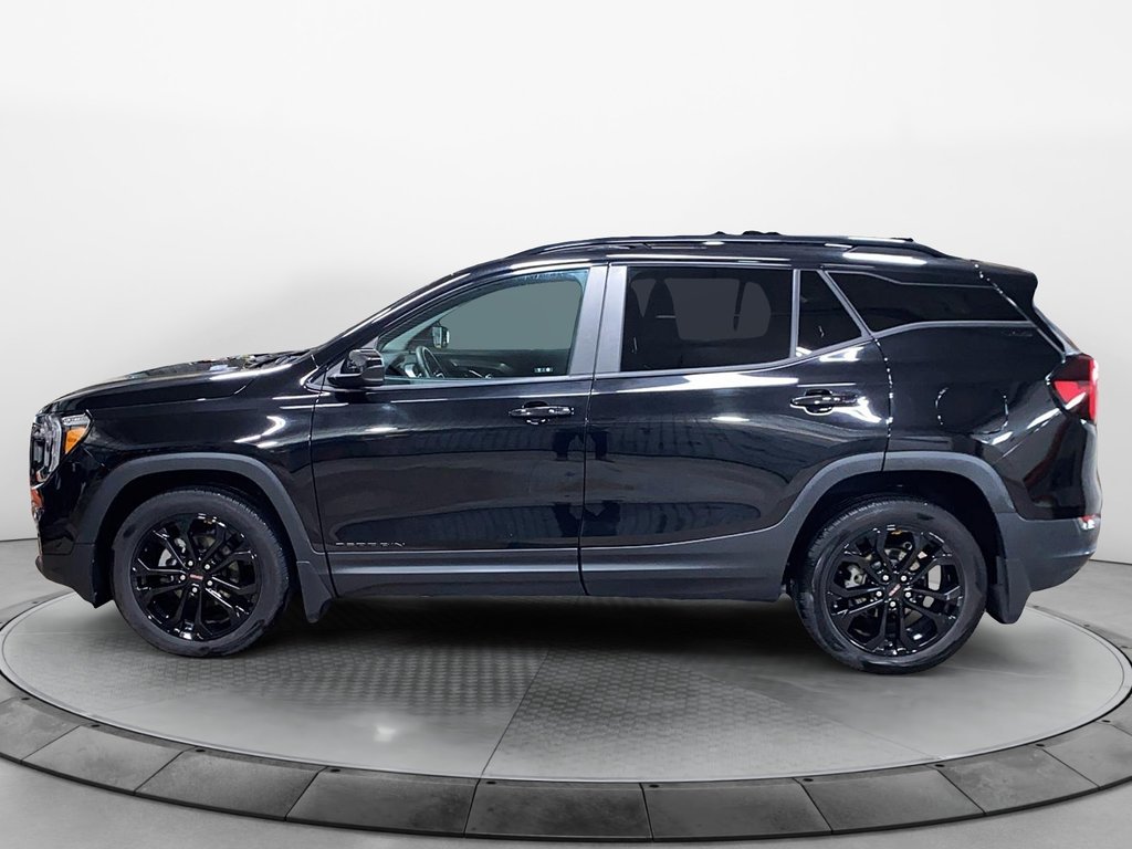 2022 GMC Terrain SLE in Chicoutimi, Quebec - 5 - w1024h768px