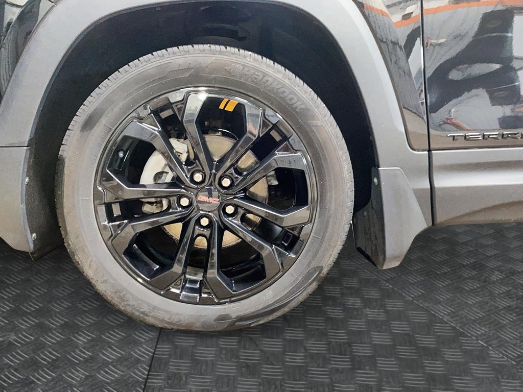 2022 GMC Terrain SLE in Chicoutimi, Quebec - 7 - w1024h768px