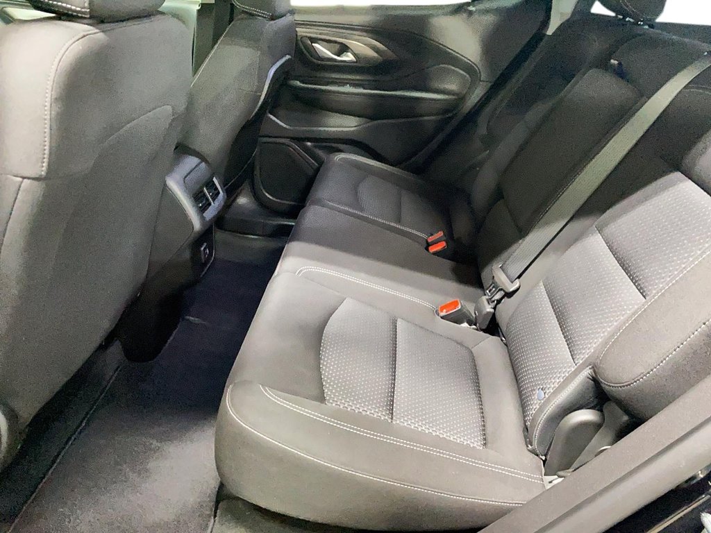 2022 GMC Terrain SLE in Chicoutimi, Quebec - 20 - w1024h768px