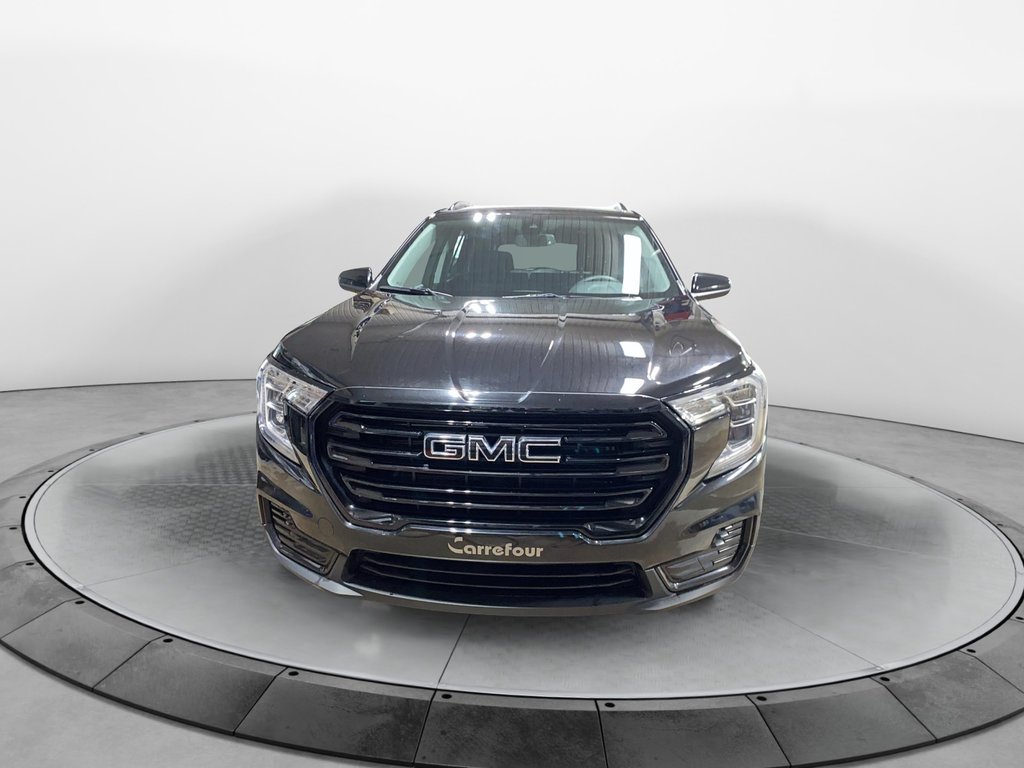 2022 GMC Terrain SLE in Chicoutimi, Quebec - 2 - w1024h768px