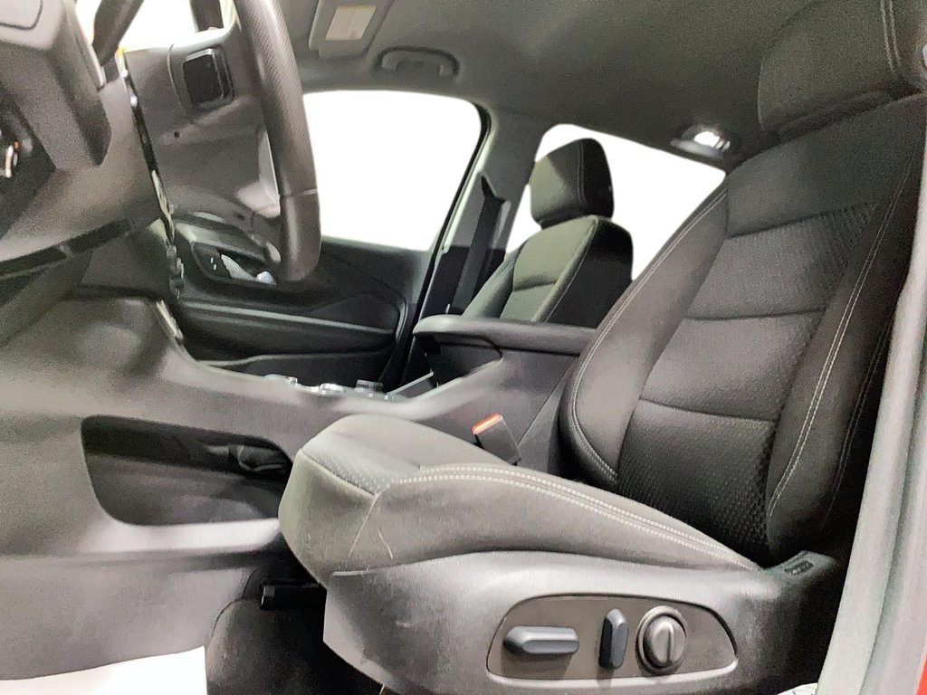 GMC Terrain  2023 à Jonquière, Québec - 8 - w1024h768px