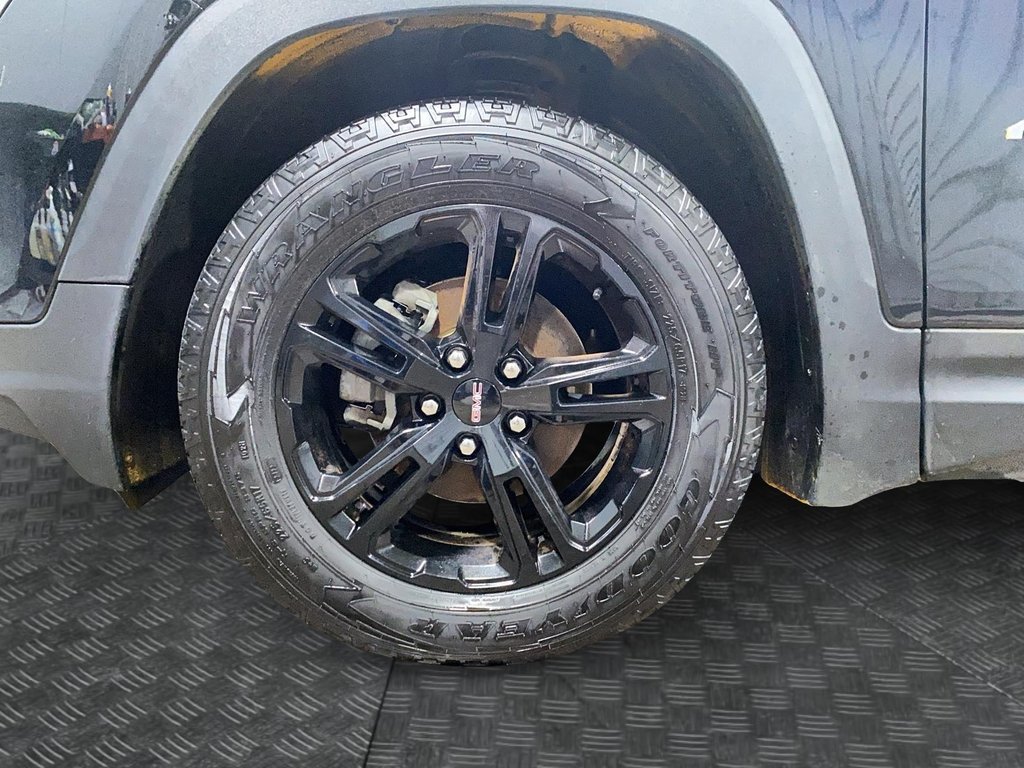GMC Terrain AT4 2023 à Chicoutimi, Québec - 8 - w1024h768px