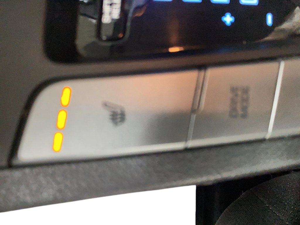 2017 Hyundai Elantra in Jonquière, Quebec - 18 - w1024h768px