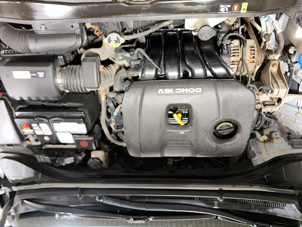 2017 Hyundai Elantra in Jonquière, Quebec - 8 - w1024h768px