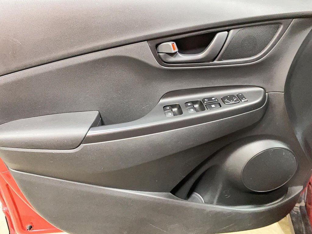 Hyundai Kona  2021 à Jonquière, Québec - 8 - w1024h768px
