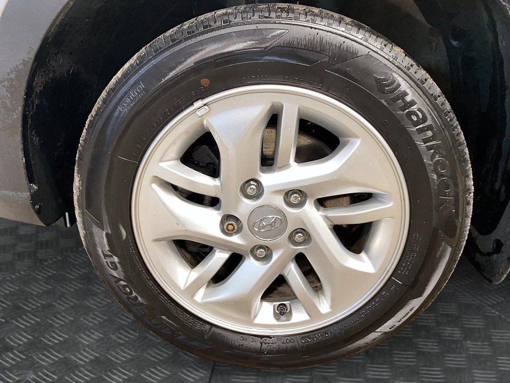 Hyundai Venue  2022 à Jonquière, Québec - 7 - w1024h768px
