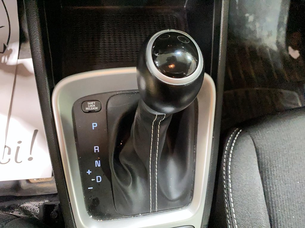 Hyundai Venue  2022 à Jonquière, Québec - 16 - w1024h768px