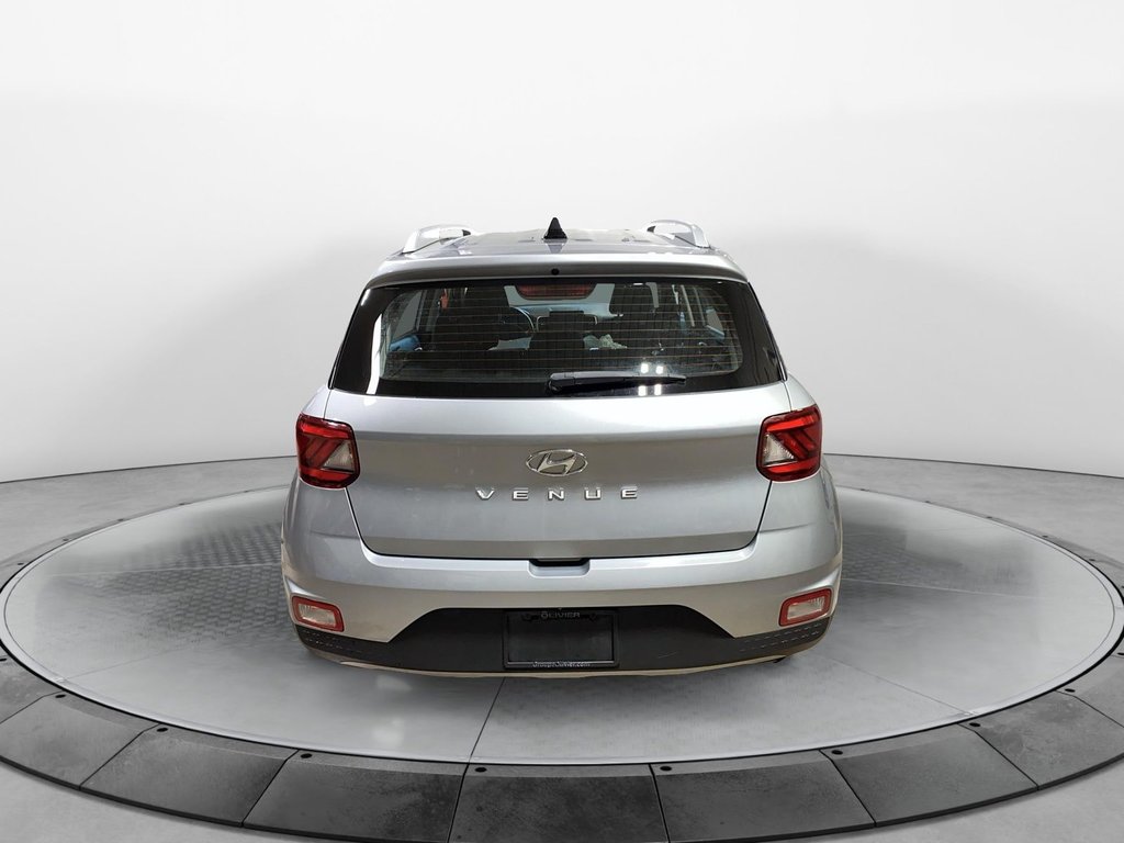 Hyundai Venue  2022 à Jonquière, Québec - 3 - w1024h768px
