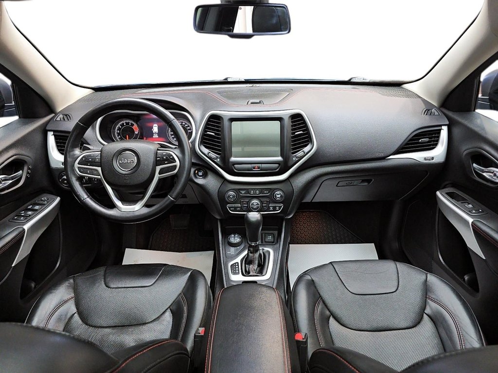 2018 Jeep Cherokee in Jonquière, Quebec - 10 - w1024h768px