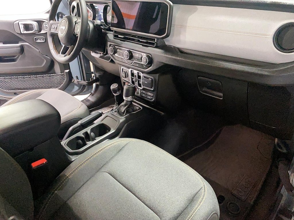 2025 Jeep Gladiator in Jonquière, Quebec - 18 - w1024h768px